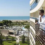 מלון Laguna Park 4superior 4*
