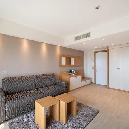 Laguna Park 4superior ホテル