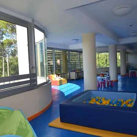 Laguna Park 4superior ホテル 4*