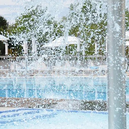 Laguna Park 4superior 4* ビビオーネ