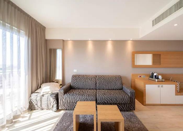 Laguna Park 4superior Otel